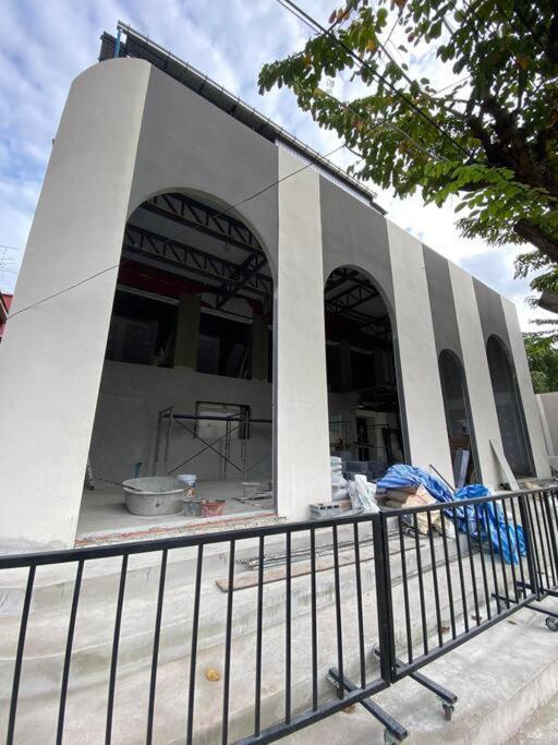 Ratanawong Place 823 Banguecoque Exterior foto